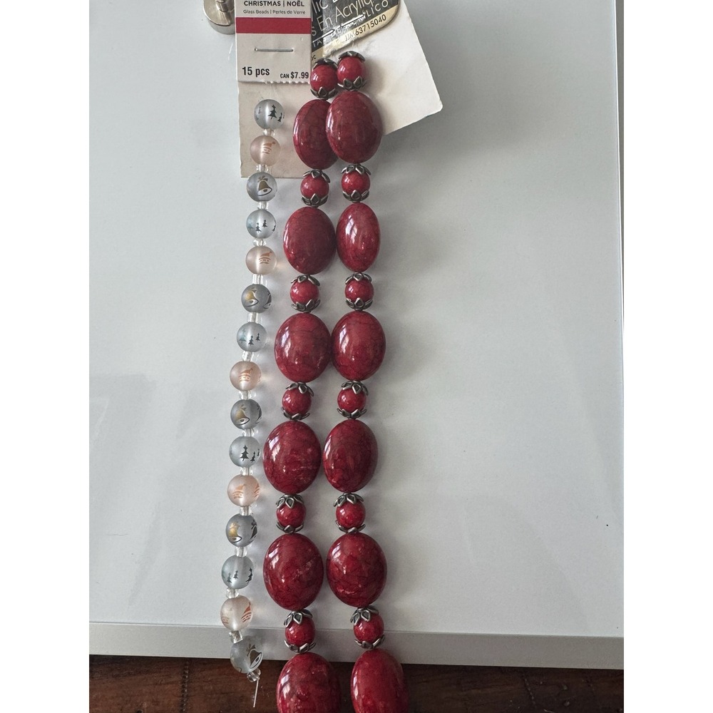 Christmas Noel Glass and Acrylic Beads‎ 15pc Red Silver Holiday Crafting